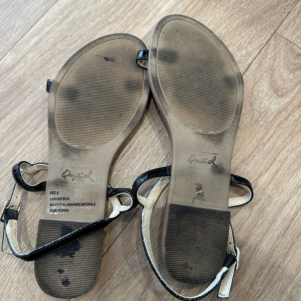Qupid Black Patent Sandals - Picture 3 of 3